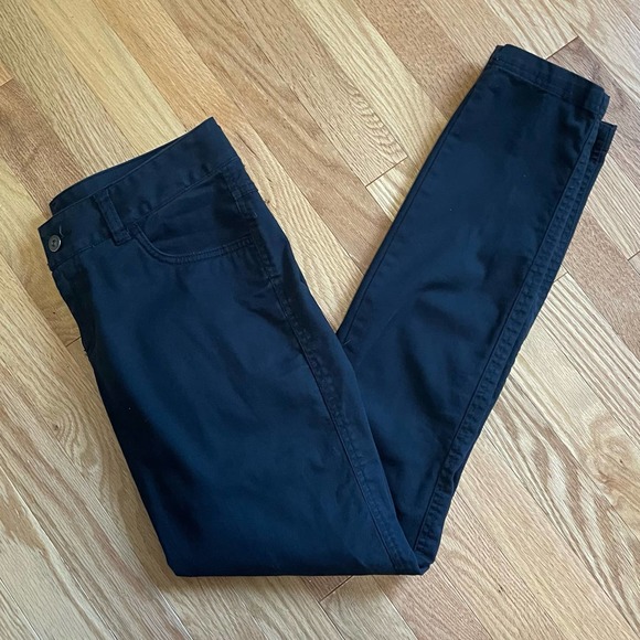 Columbia Pants - Columbia Black Chino Midrise Skinny Leg Pants 6